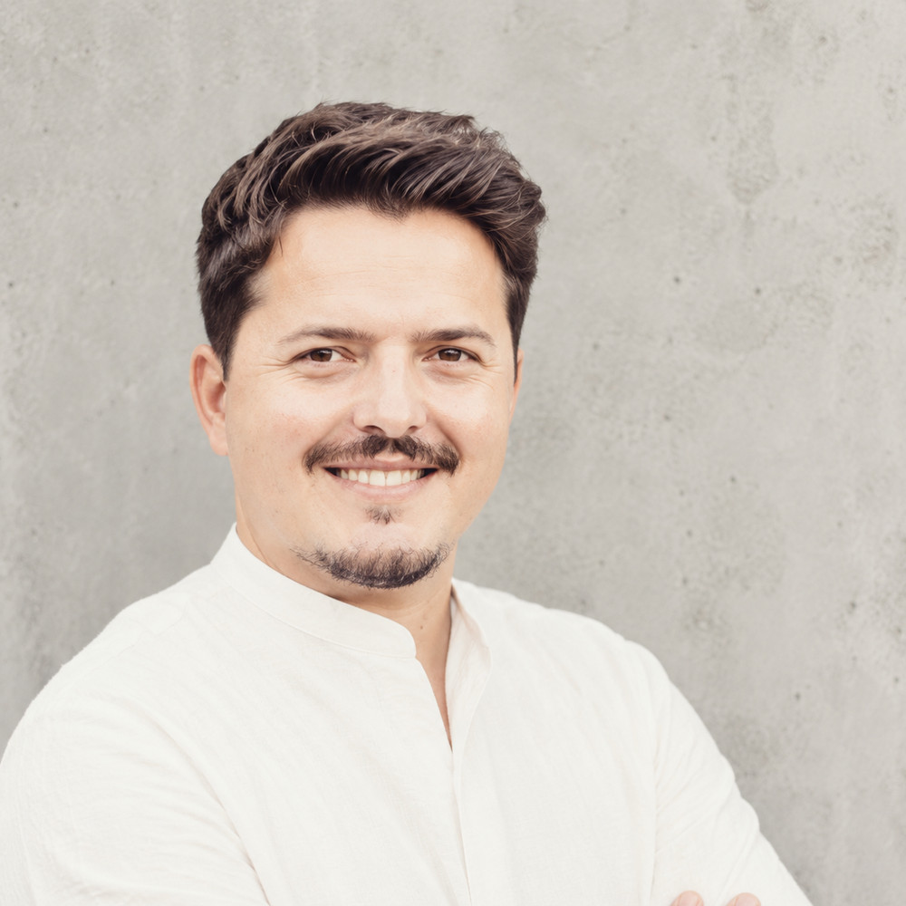 Zef Duhanaj, Friseurmeister bei JOSAL